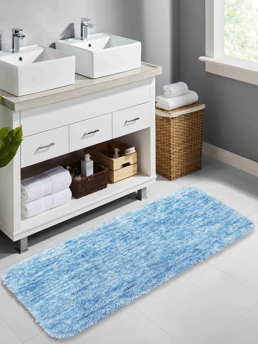 

LUXEHOME INTERNATIONAL Hawaii Blue Microfibre Anti-Skid Bath Rug