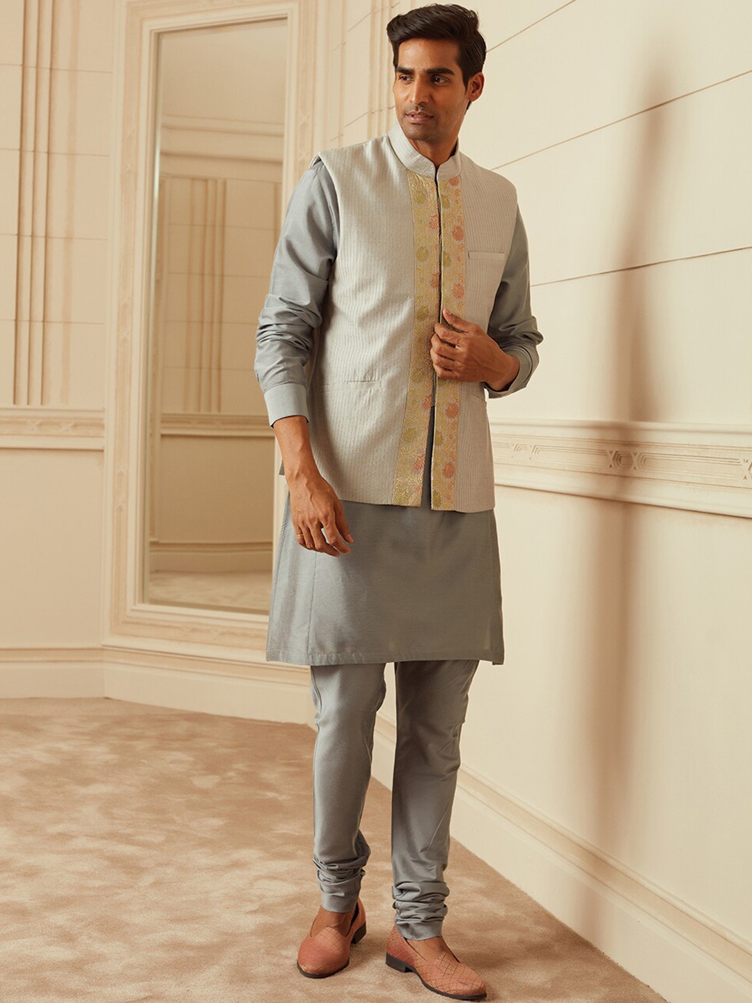 

Tasva Regular Thread Work Kurta & Churidar With Nehru Jacket, Grey