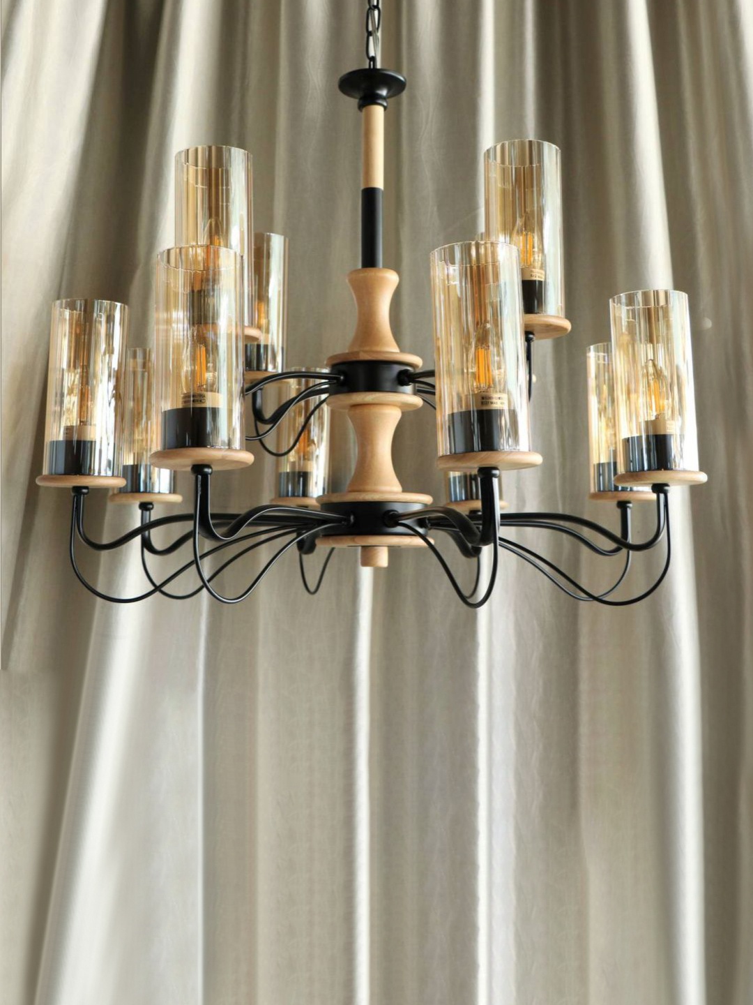 

The Art House Black 8 Head Circle Decorative Ceiling Lamp