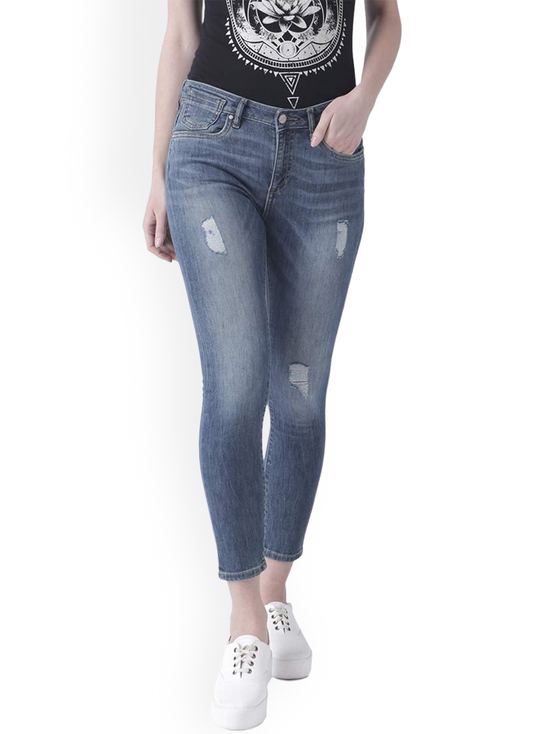 

Fusion Beats Women Mildly Distressed Heavy Fade Stretchable Cotton Jeans, Blue