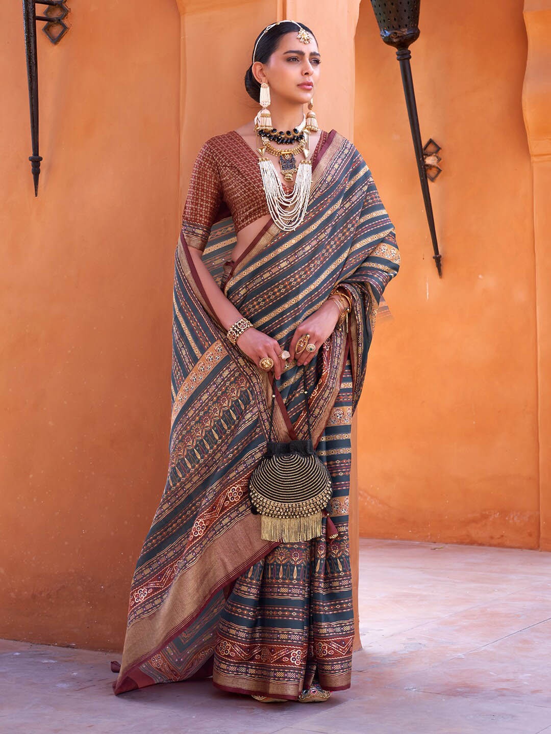 

Anouk Ethnic Motifs Zari Banarasi Saree, Teal