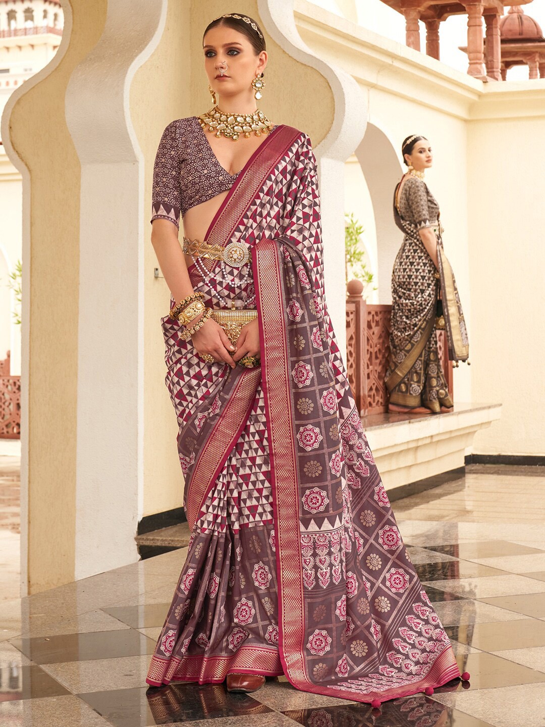 

Anouk Magenta & White Zari Silk Blend Banarasi Saree
