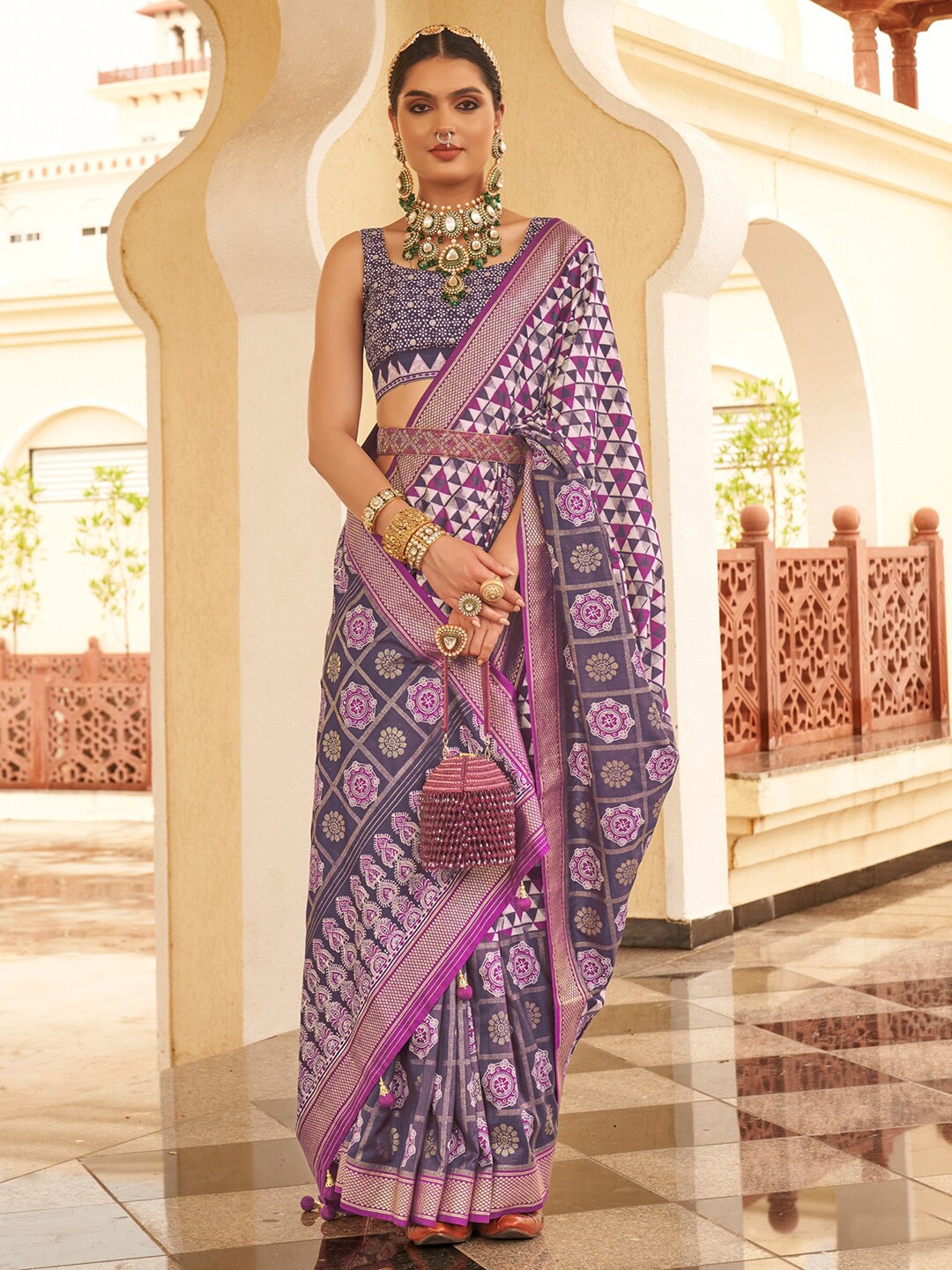 

Anouk Magenta & White Geometric Printed Zari Banarasi Saree