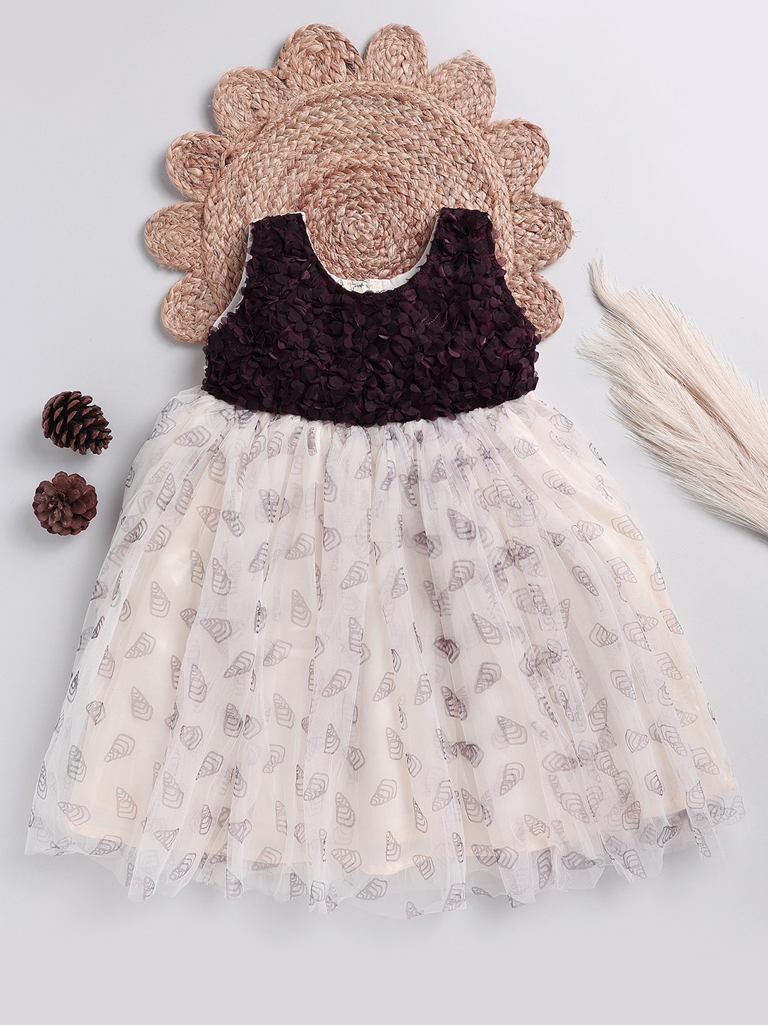 

Toonyport Girls Geometric Printed Applique Net Fit & Flare Dress, Grey