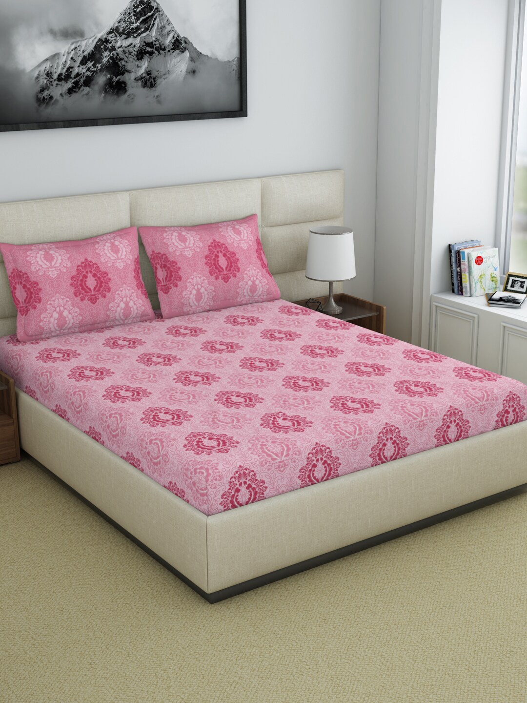 

Welspun Pink Ethnic Motifs 200 TC Queen Bedsheet With 2 Pillow Covers