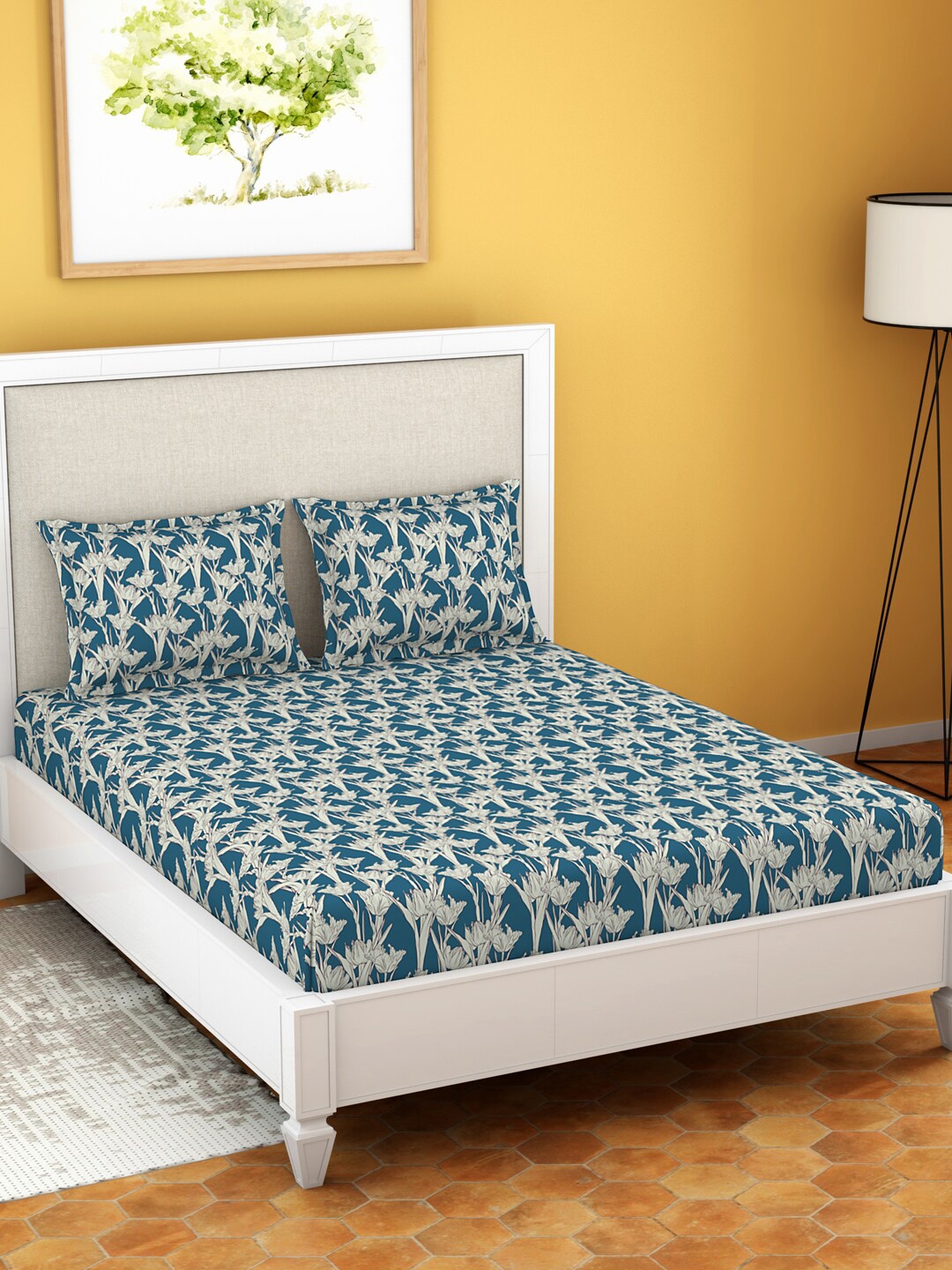

Welspun Blue & White Floral Microfiber 200 TC Queen Bedsheet With 2 Pillow Covers