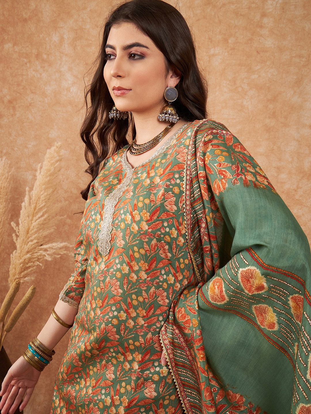 

Sangria Floral Printed Straight Kurta with Palazzos & Dupatta, Green