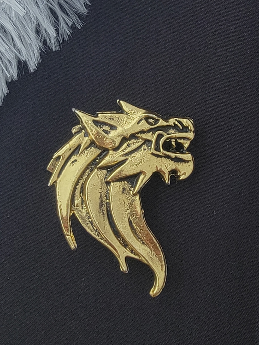 

Mahi Men Lapel Pin Brooch, Gold