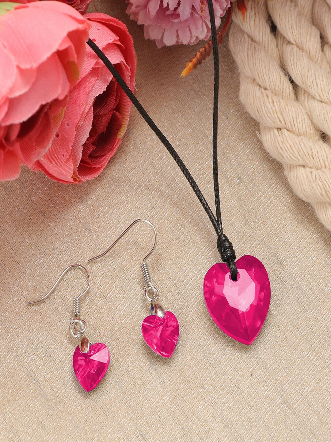 

UNIVERSITY TRENDZ Crystal Heart Pendant Studded Jewellery Set, Pink
