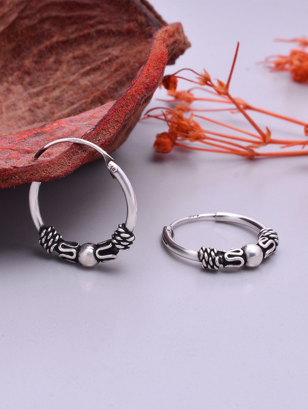 

Abhooshan 925 Sterling Silver Oxidised Bali Contemporary Hoop Earrings