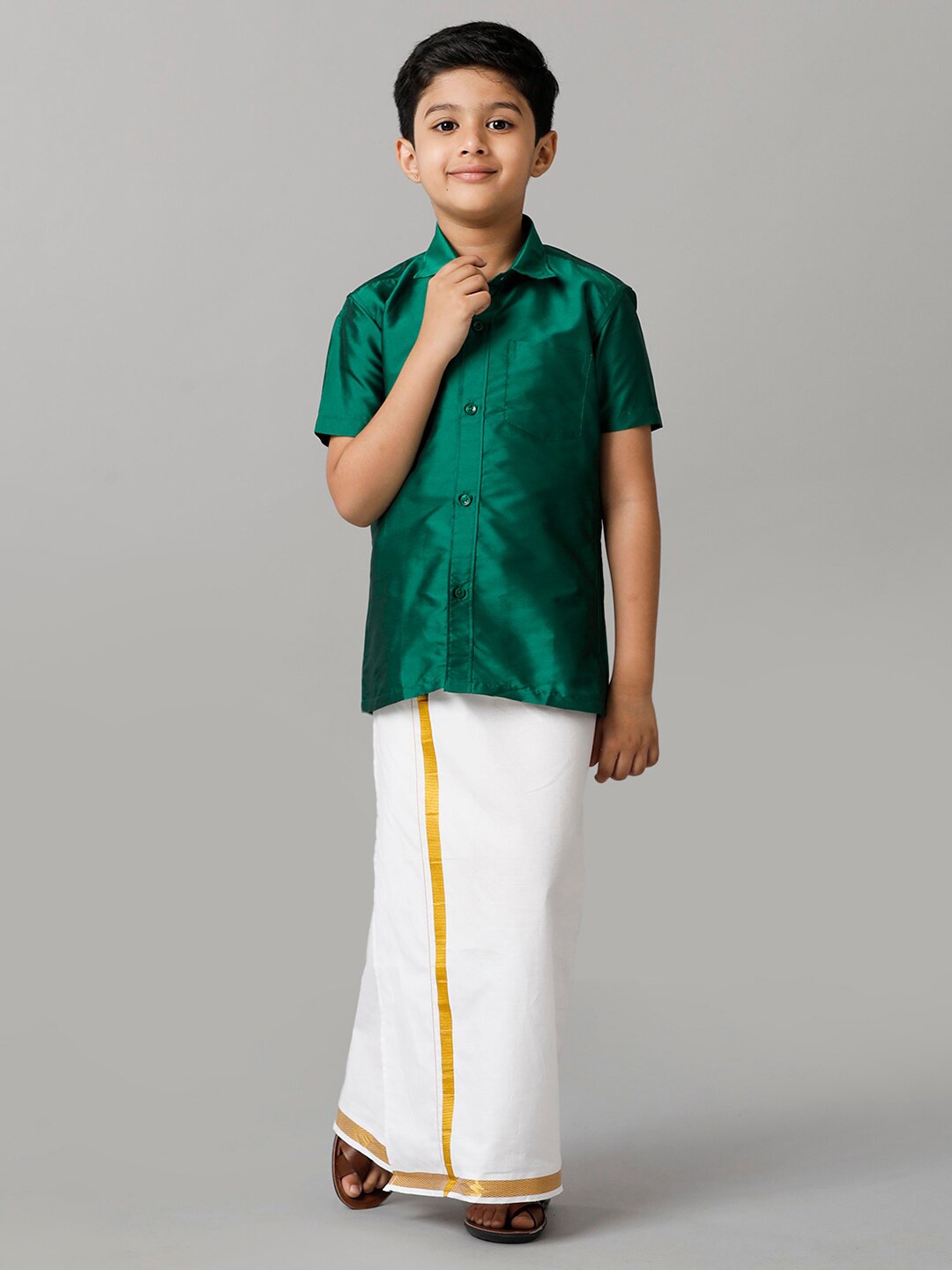 

Ramraj Boys Shirt With Adjustable Veshti, Green