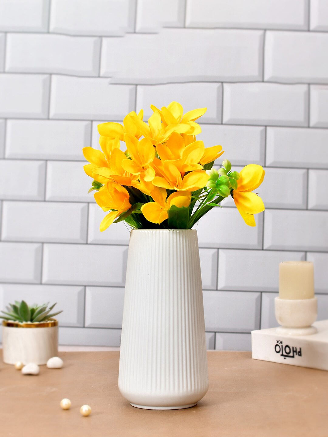 

TAYHAA White Ceramic Flower Vase