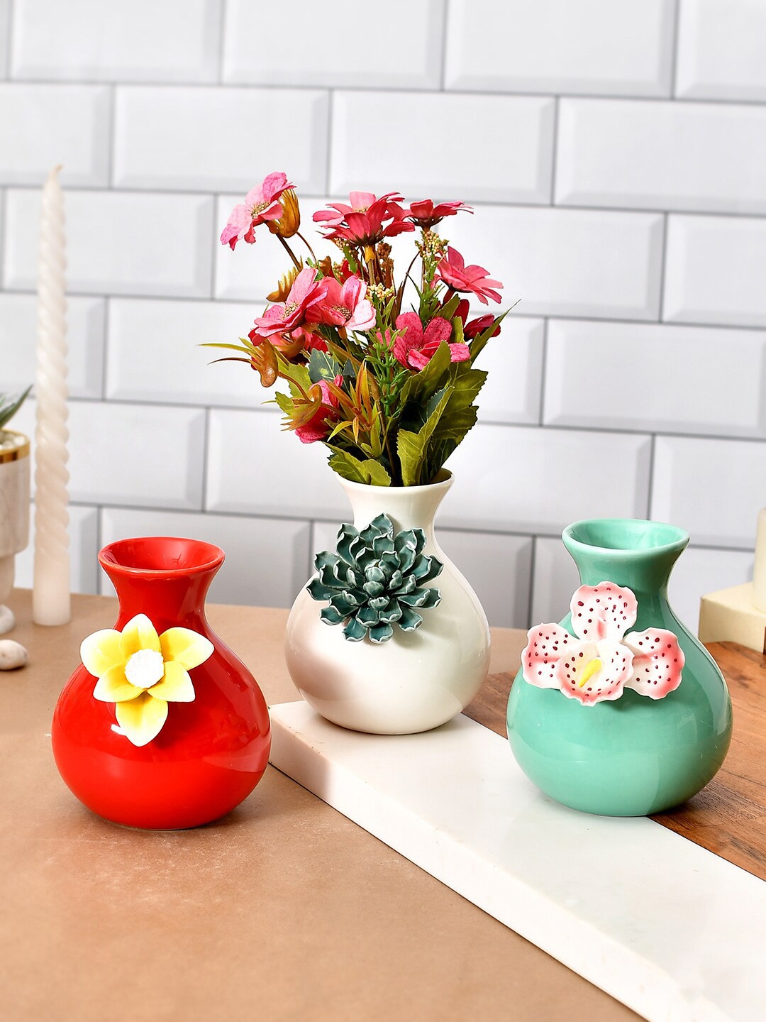 

TAYHAA Red &Green & Off White 3 Pcs Ceramic Flower Vases