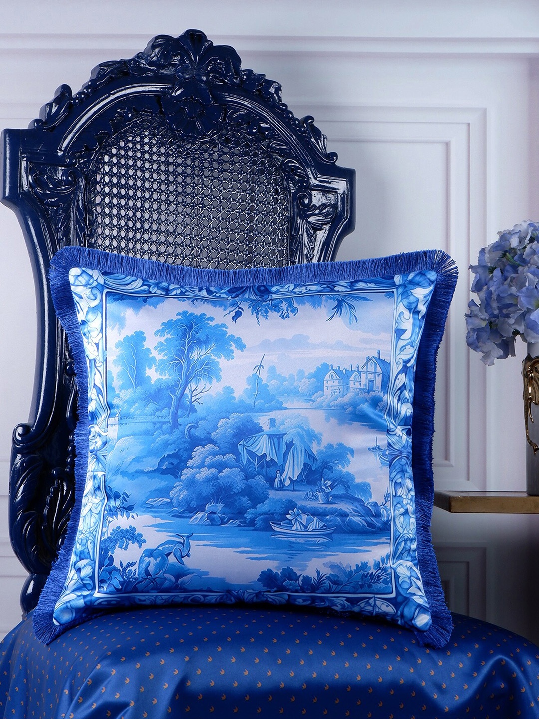 

THE WHITE INK DECOR Blue & White Floral Satin Square Cushion Cover
