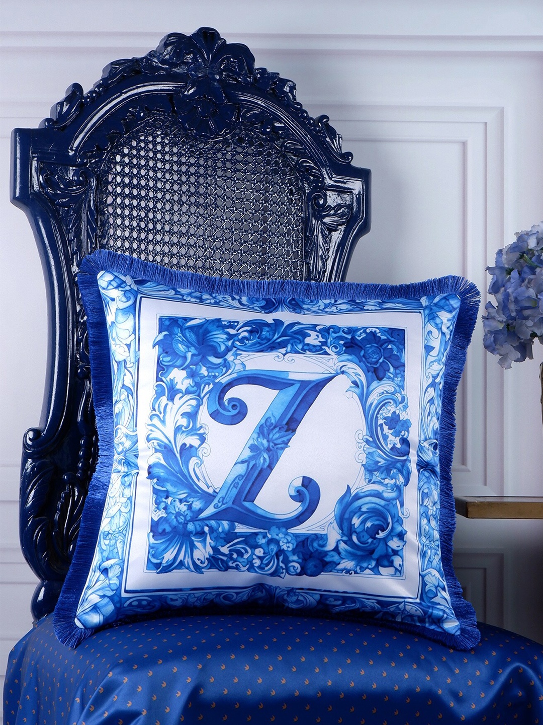 THE WHITE INK DECOR Blue & White Floral Satin Square Cushion Cover