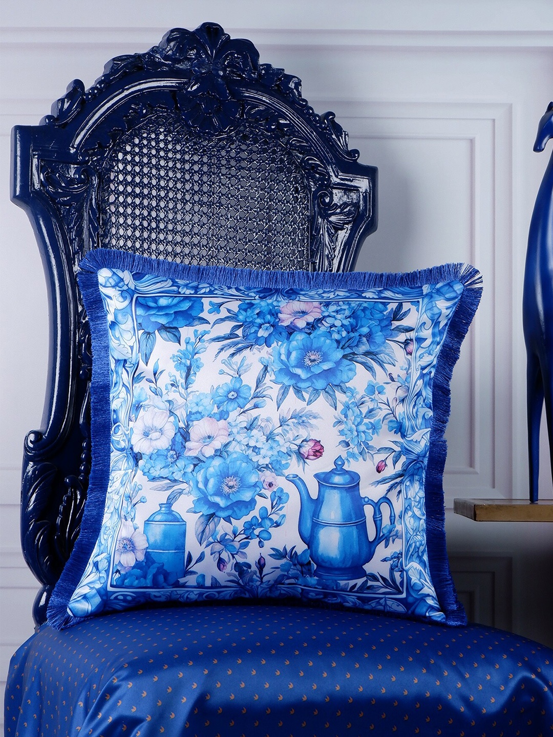 THE WHITE INK DECOR Blue & White Floral Satin Square Cushion Cover