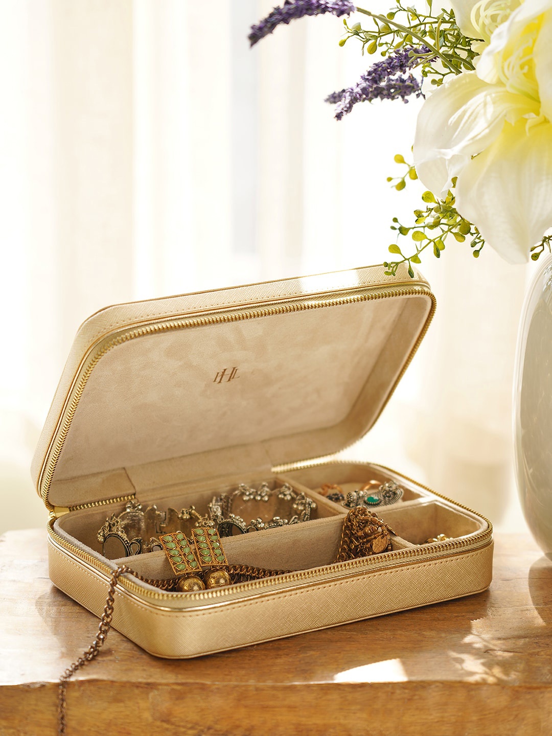 

Pure Home and Living Cream Faux Leather Travel Jewellery Box