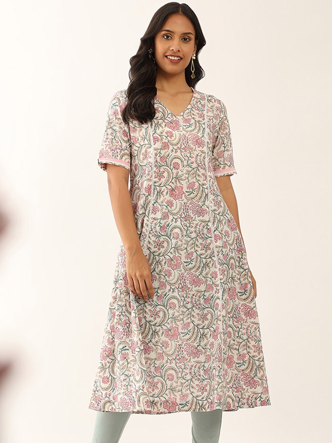 

Taneira Floral Printed Pure Cotton A Line Kurta, Pink