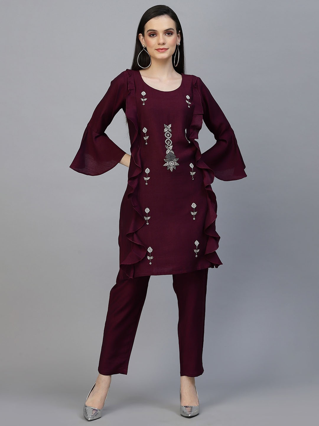 

18 ATTITUDE Floral Embroidered Regular Beads And Stones Kurta With Trousers, Burgundy