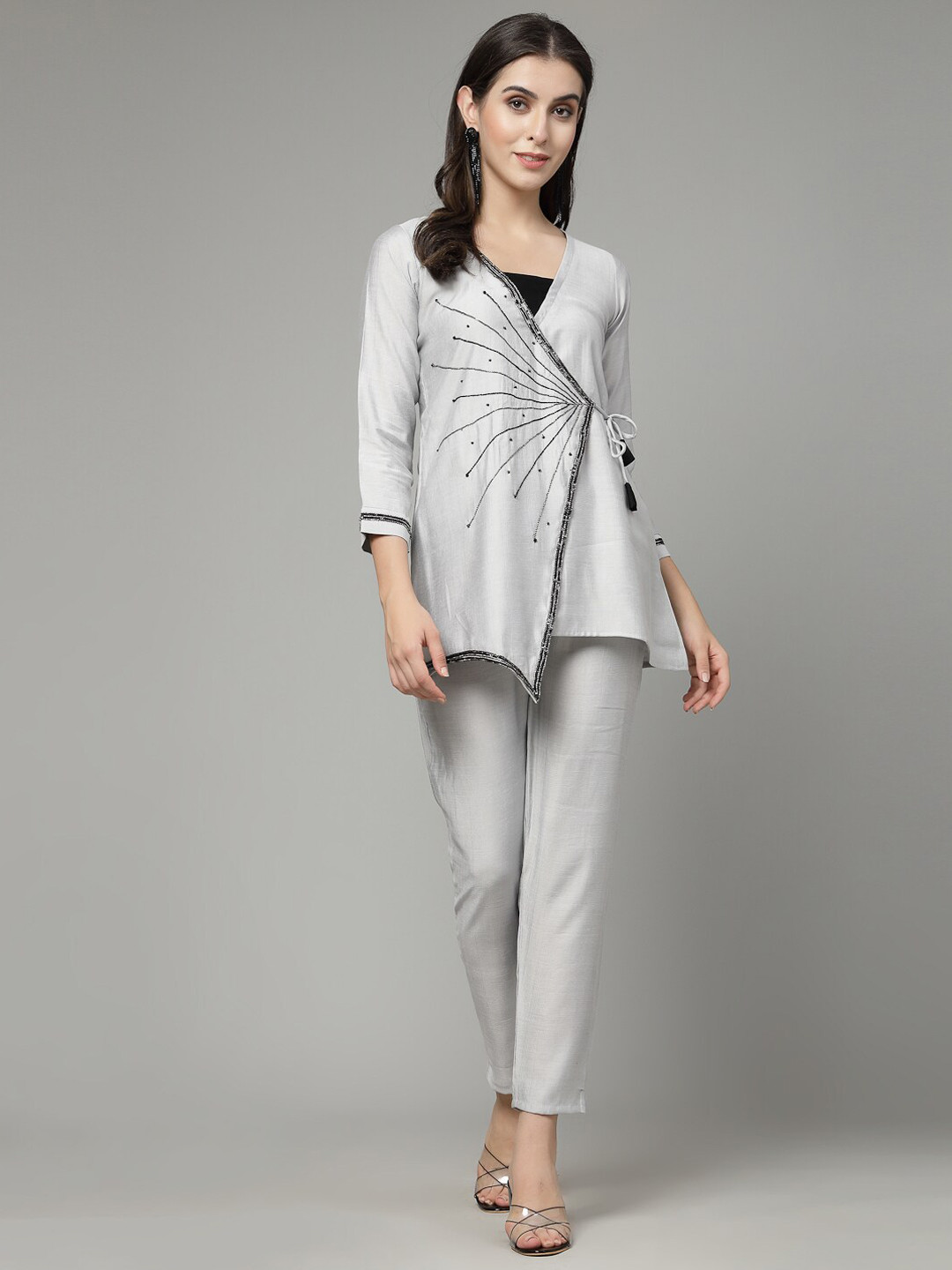 

18 ATTITUDE Embellished V-Neck Pure Cotton Tunic with Trousers, Grey