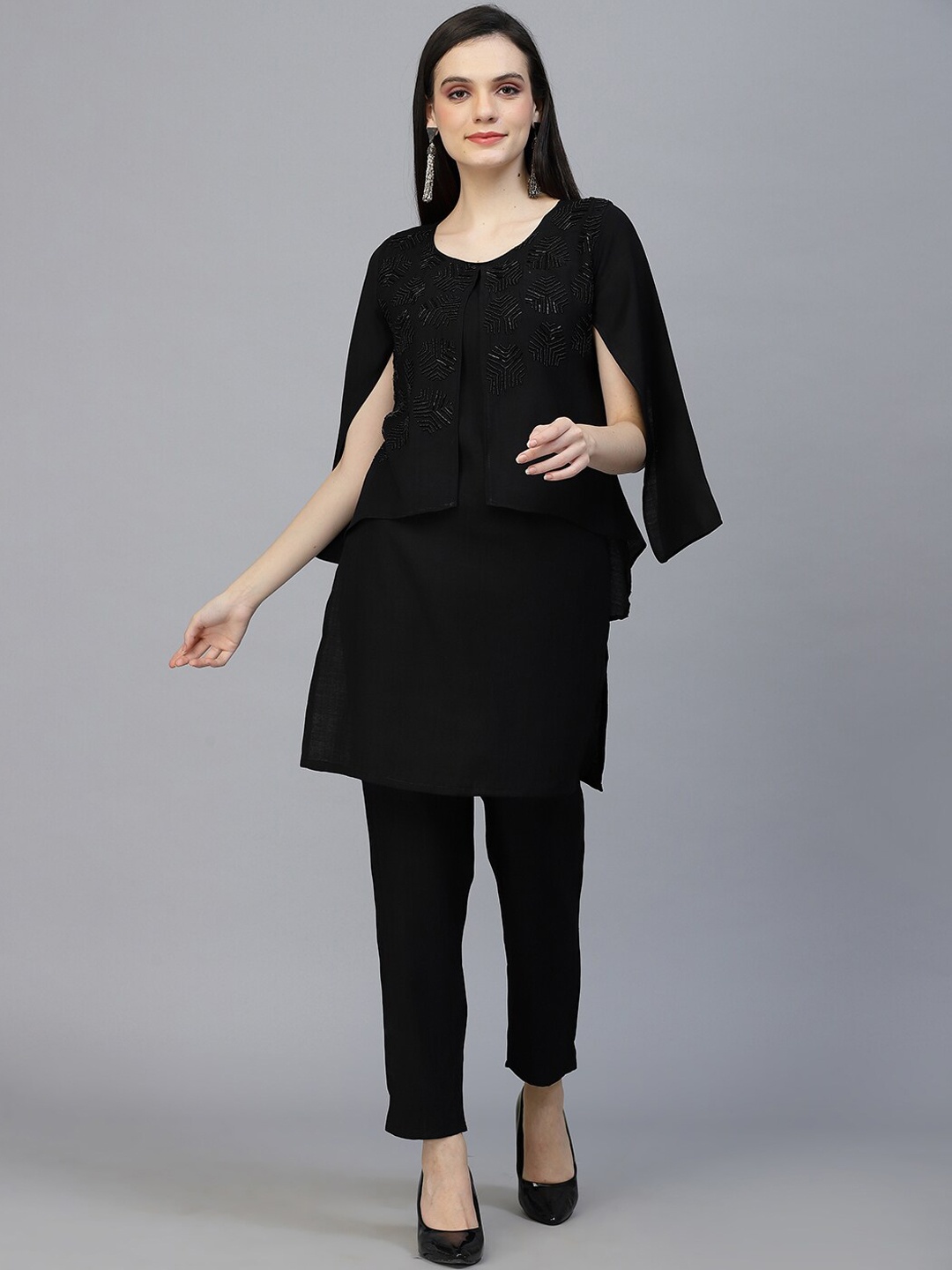 

18 ATTITUDE Embellished Round Neck Tunic With Trousers, Black