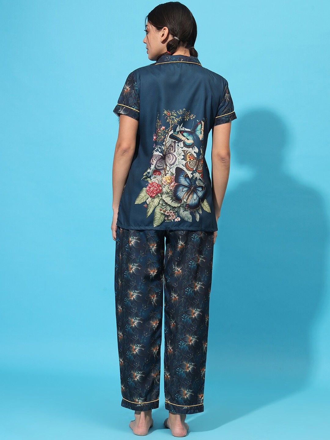 

SEPHANI Floral Printed Lapel Collar Night suit, Green
