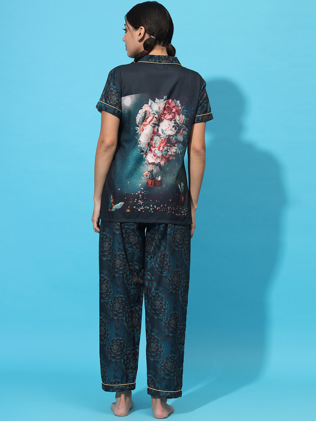 

SEPHANI Floral Printed Lapel Collar Night suit, Green