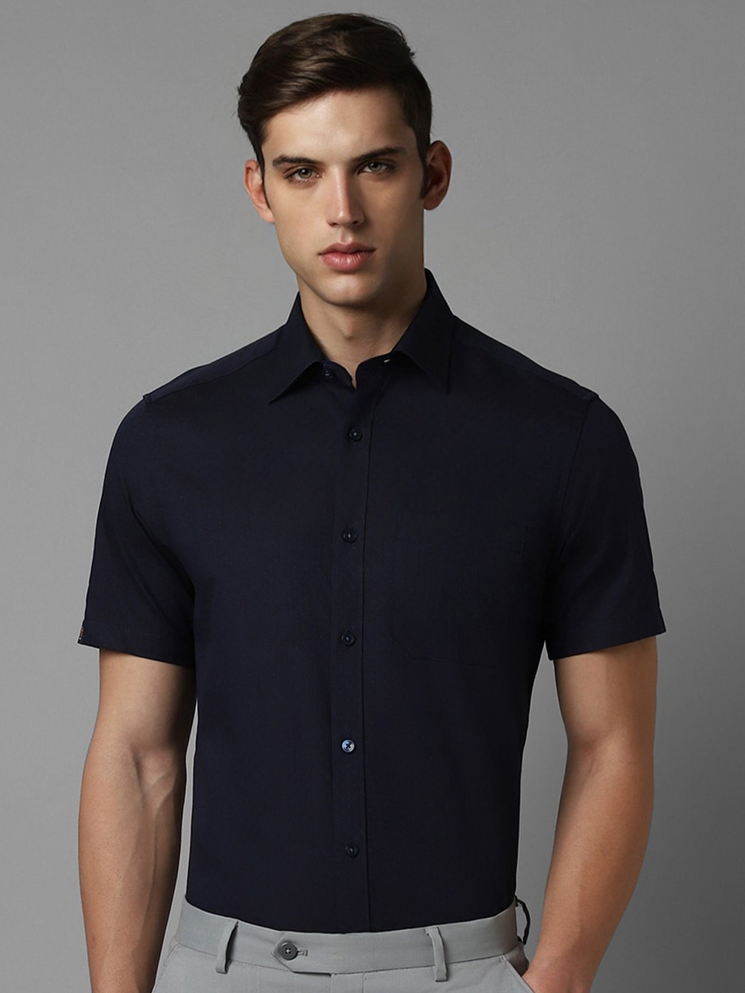 

Louis Philippe Opaque Regular Fit Cotton Formal Shirt, Navy blue