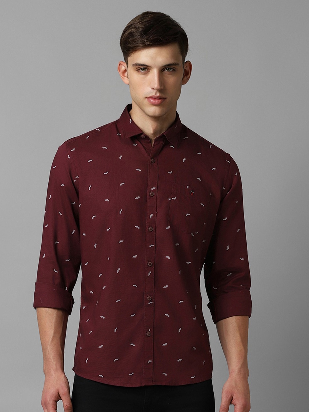 Louis Philippe Jeans Conversational Printed Slim Fit Pure Cotton Casual Shirt, Maroon