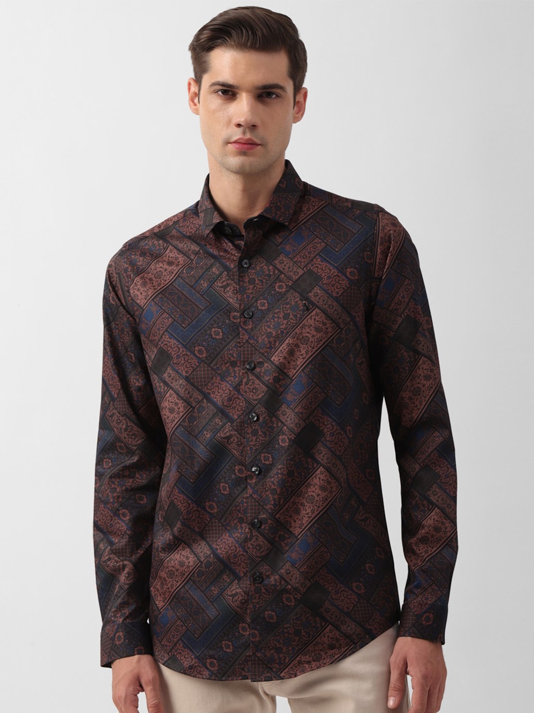 

SIMON CARTER LONDON Slim Fit Ethnic Motif Printed Pure Cotton Casual Shirt, Brown