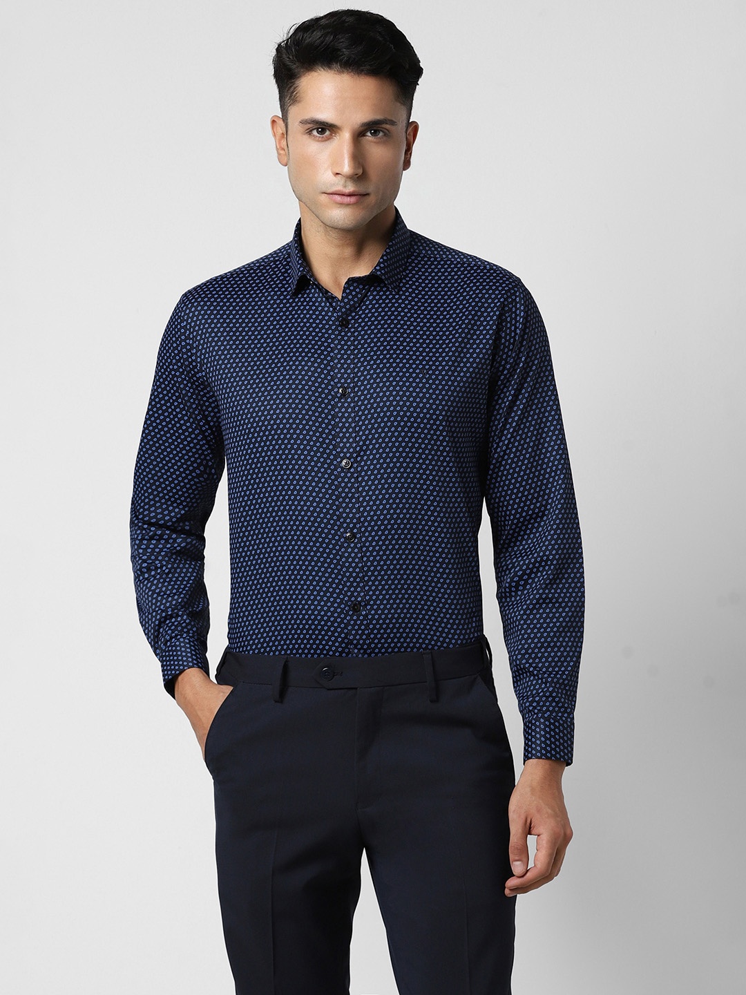 

V Dot Men Navy Blue Slim Fit Opaque Printed Party Shirt