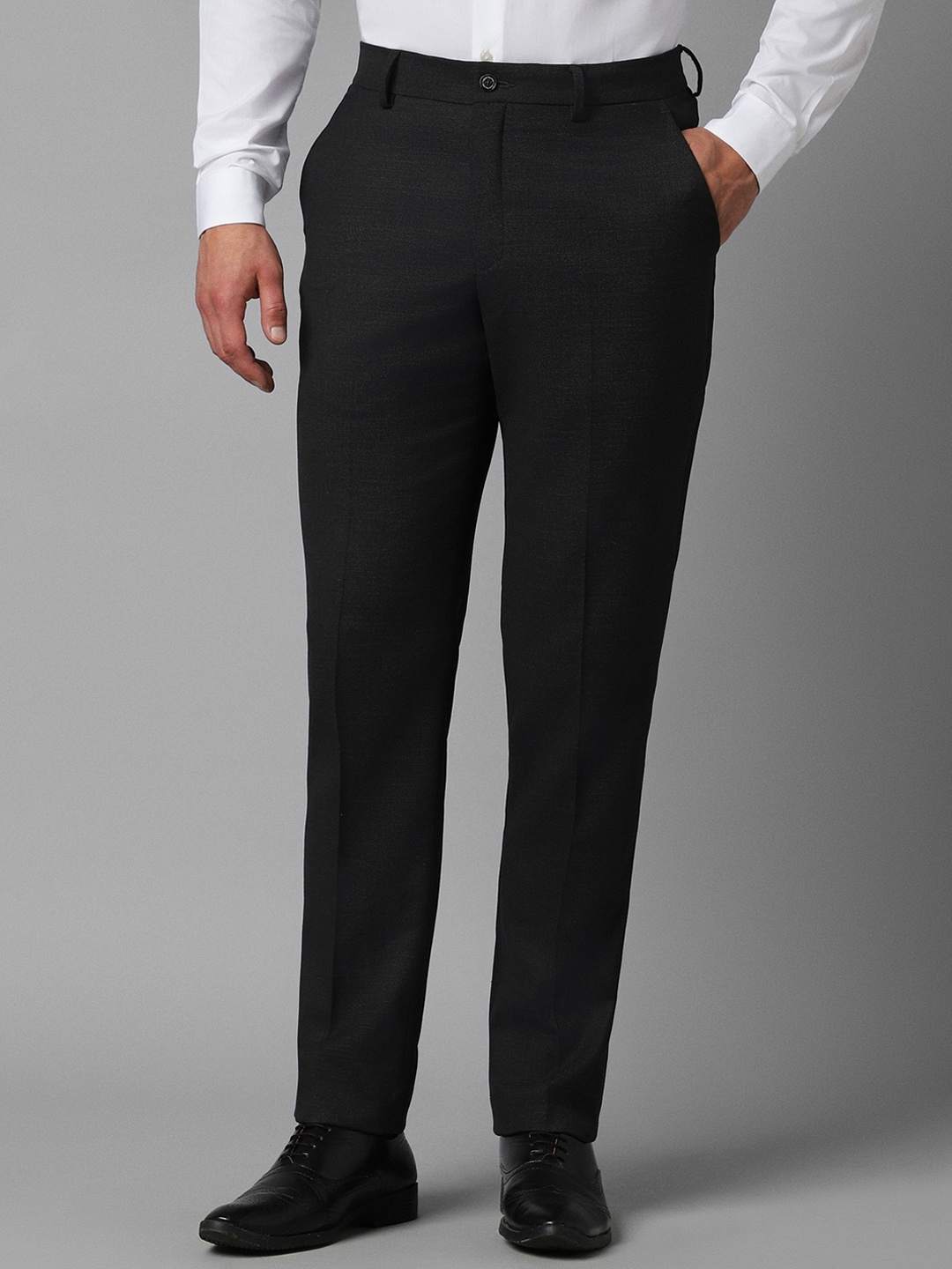 

Louis Philippe Men Slim Fit Formal Trousers, Black