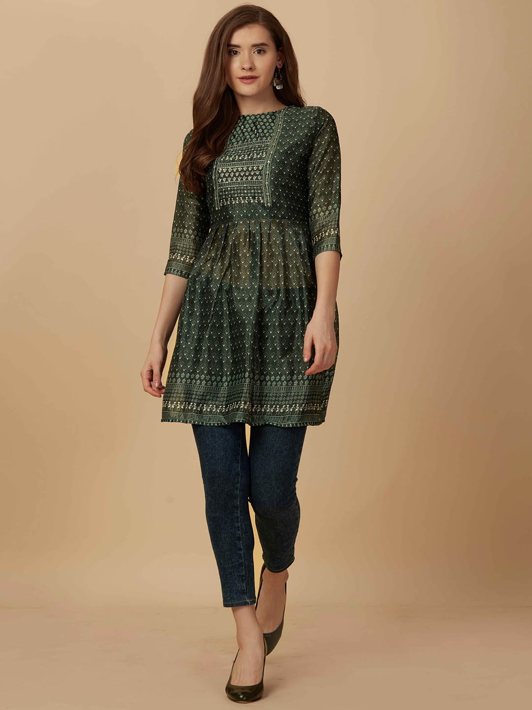 

WORIVOC Floral Printed Sequinned Details Kurti, Green
