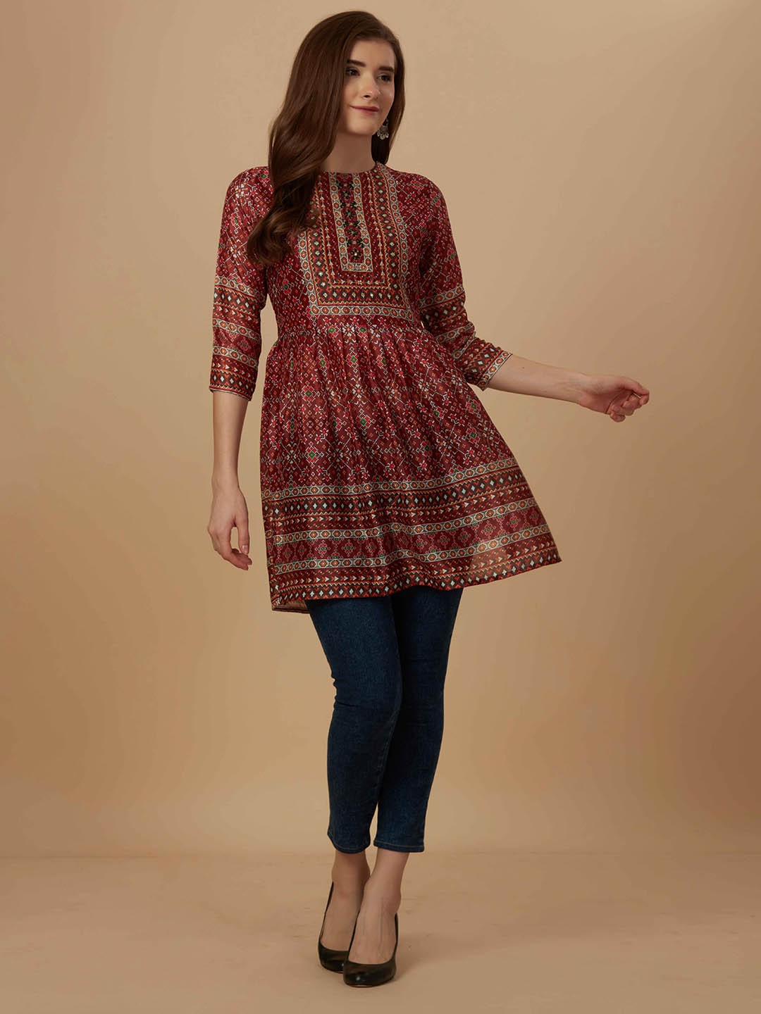 

WORIVOC Floral Printed Sequinned Details Kurti, Maroon