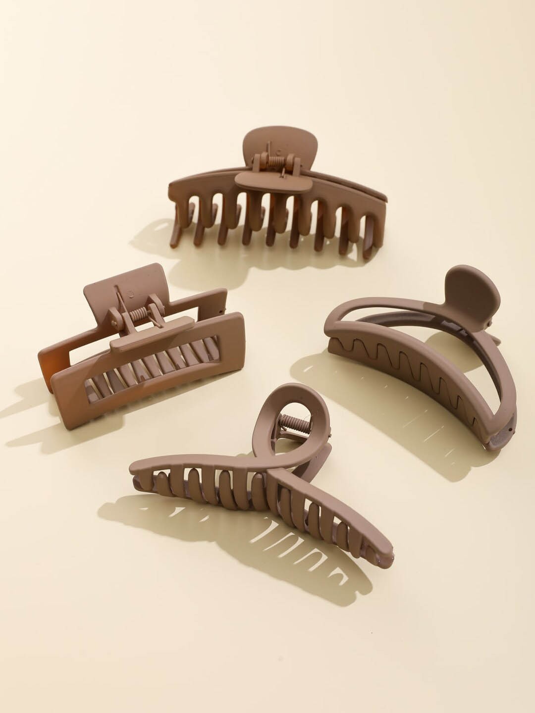 

VAGHBHATT Set of 4 Claw Clip, Brown