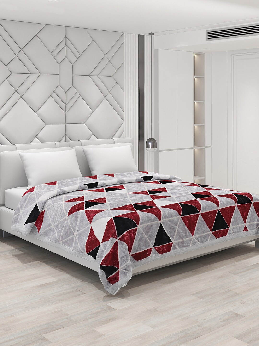 

Monte Carlo Grey & Red Geometric 1000 GSM Heavy Winter Double Bed Blanket