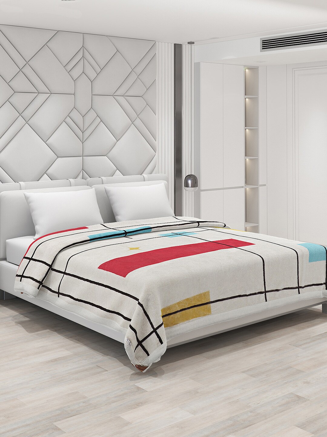 

Monte Carlo Beige & Red Geometric 1000 GSM Heavy Winter Double Bed Blanket