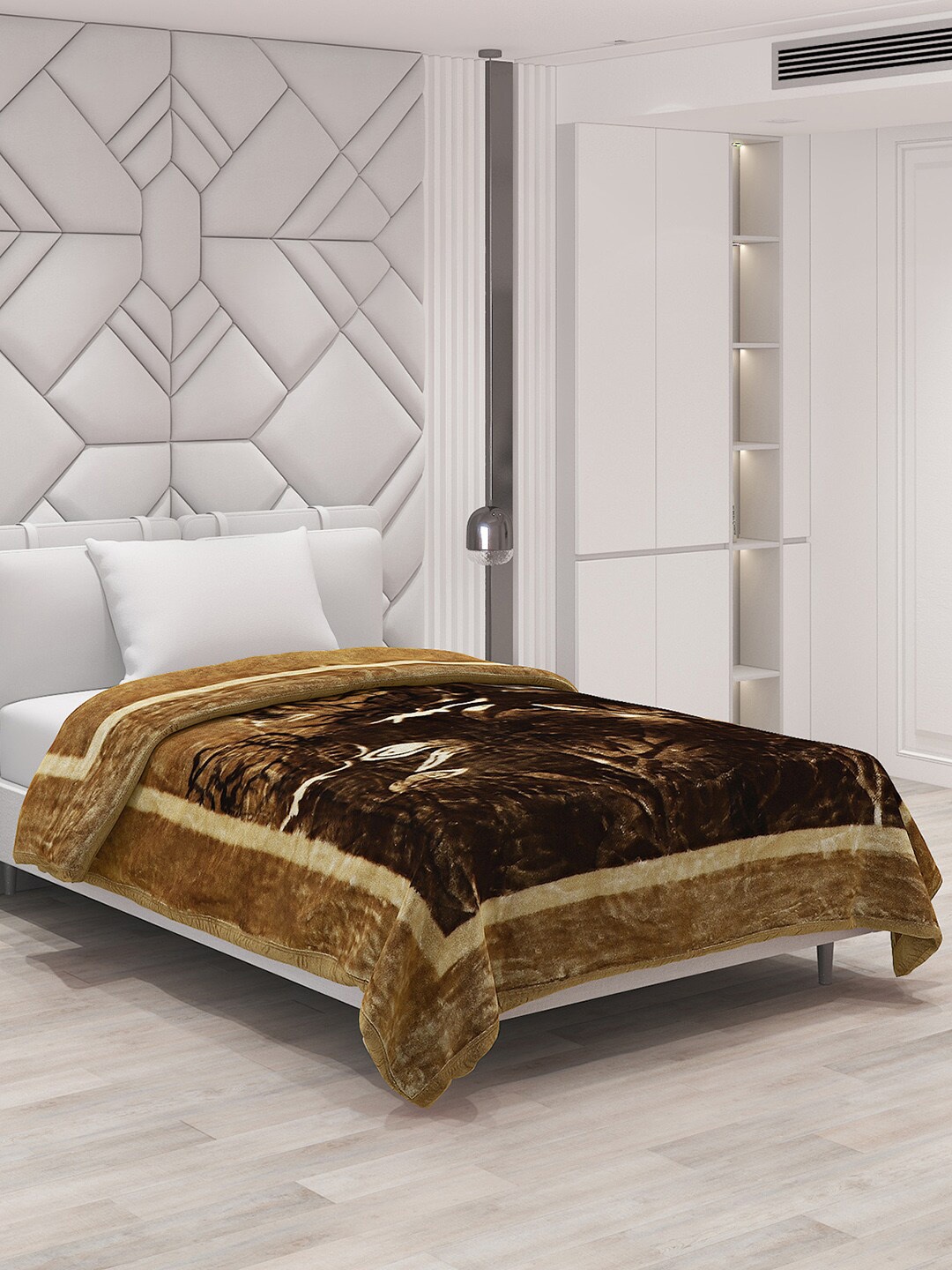 

Monte Carlo Olive Green & White 1000 GSM Heavy Winter Single Bed Blanket