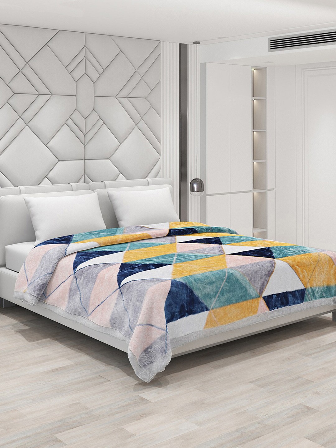 

Monte Carlo Grey & Yellow Floral 1000 GSM Heavy Winter Double Bed Blanket