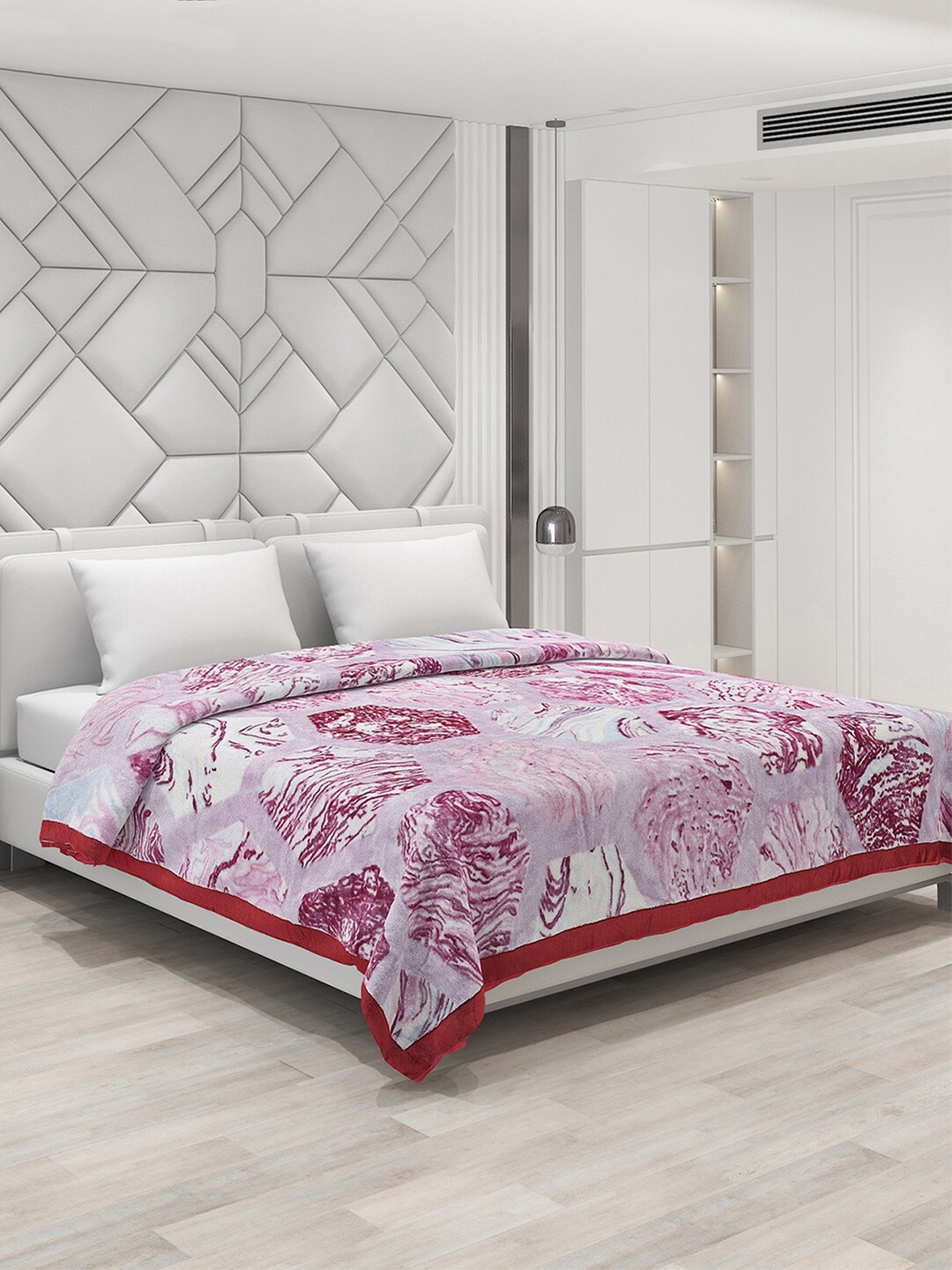 

Monte Carlo Icy Spicy Maroon & Pink Floral 1000 GSM Heavy Winter Double Bed Blanket