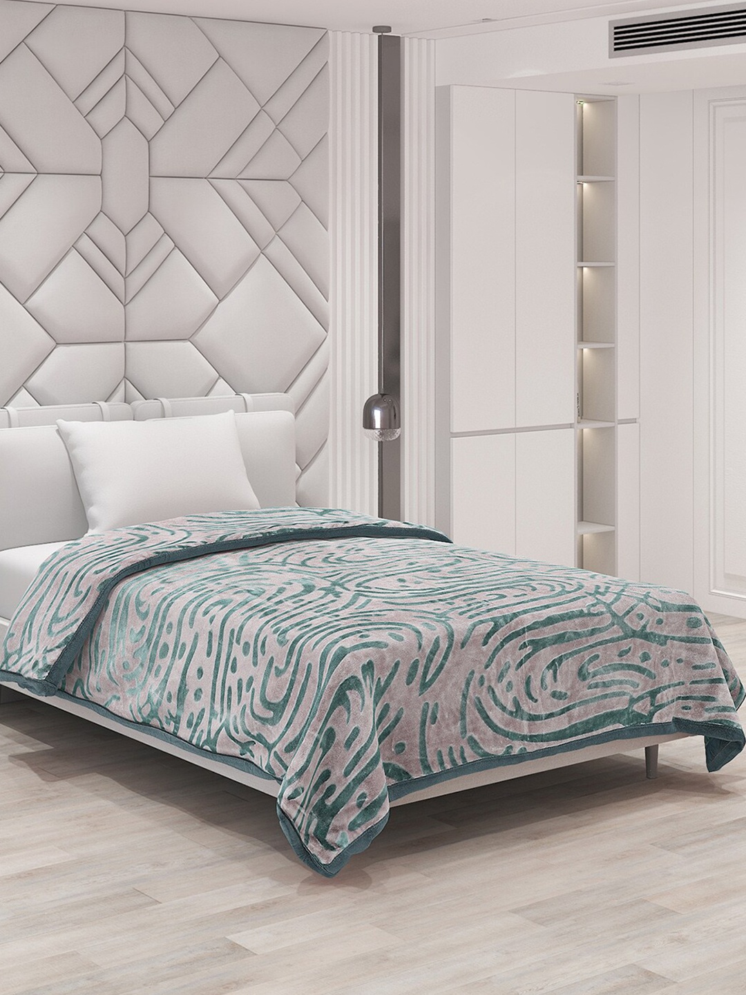 

Monte Carlo Ignis Grey & Green Abstract 1000 GSM Heavy Winter Single Bed Blanket