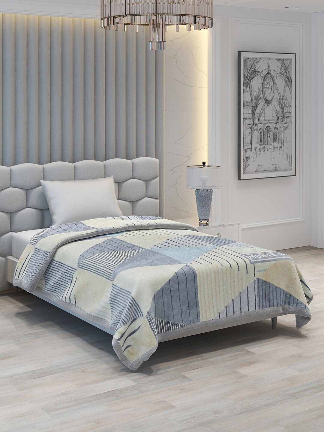 

Monte Carlo Gulburg Grey & White Geometric Heavy Winter Single Bed Blanket