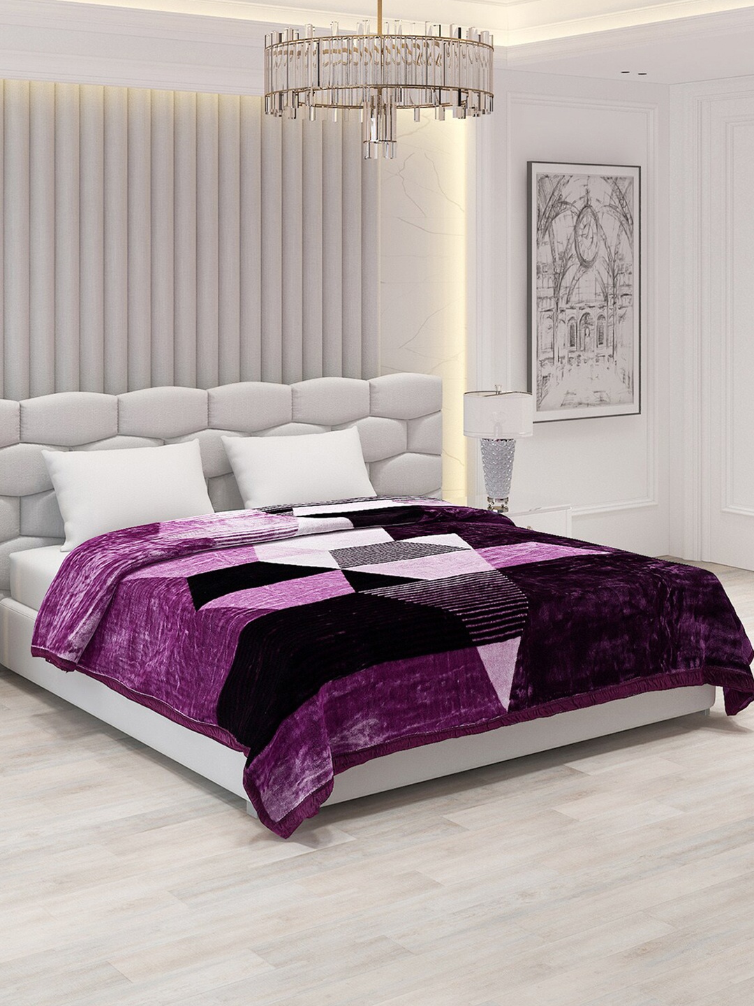 

Monte Carlo Roman Purple & White Geometric Heavy Winter 1000 GSM Double Bed Blanket