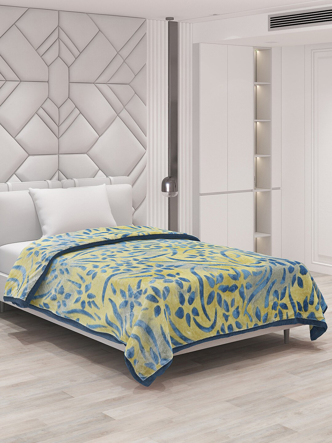 

Monte Carlo Olive Green & Blue Floral Heavy Winter Single Bed Blanket