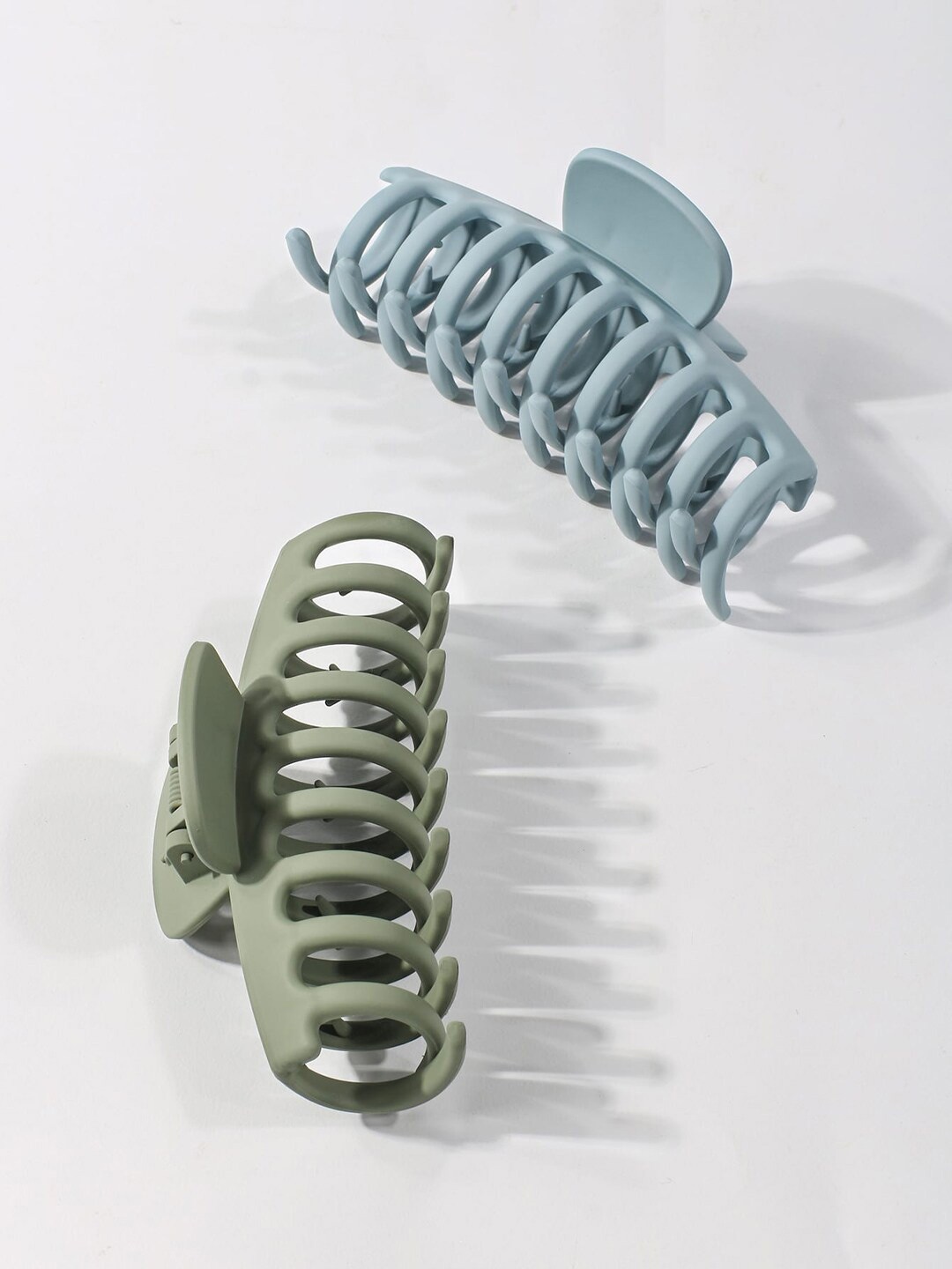 

Krelin Women Set of 2 Matte Claw Clip, Green