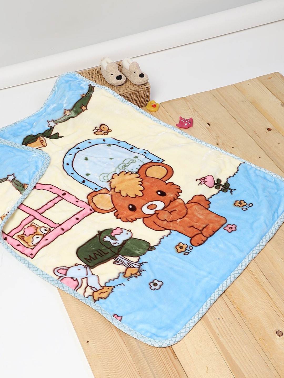 

Monte Carlo Blue & Brown Cartoon Characters Heavy Winter 500 GSM Single Bed Blanket