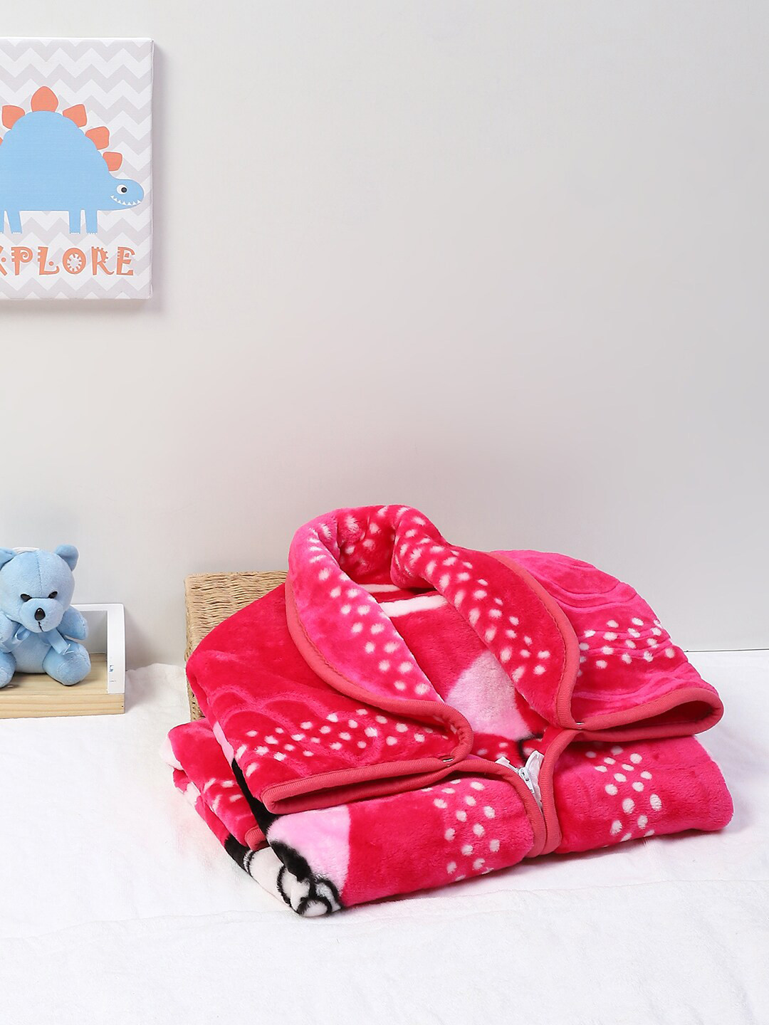 

Monte Carlo Toddler Pink & White Cartoon Characters Heavy Winter 500 GSM Single Bed Dohar