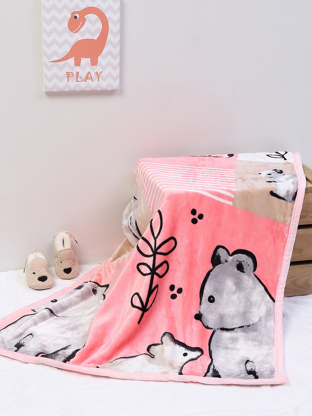 

Monte Carlo Isabella Pink & White Printed Heavy Winter 550 GSM Single Bed Blanket