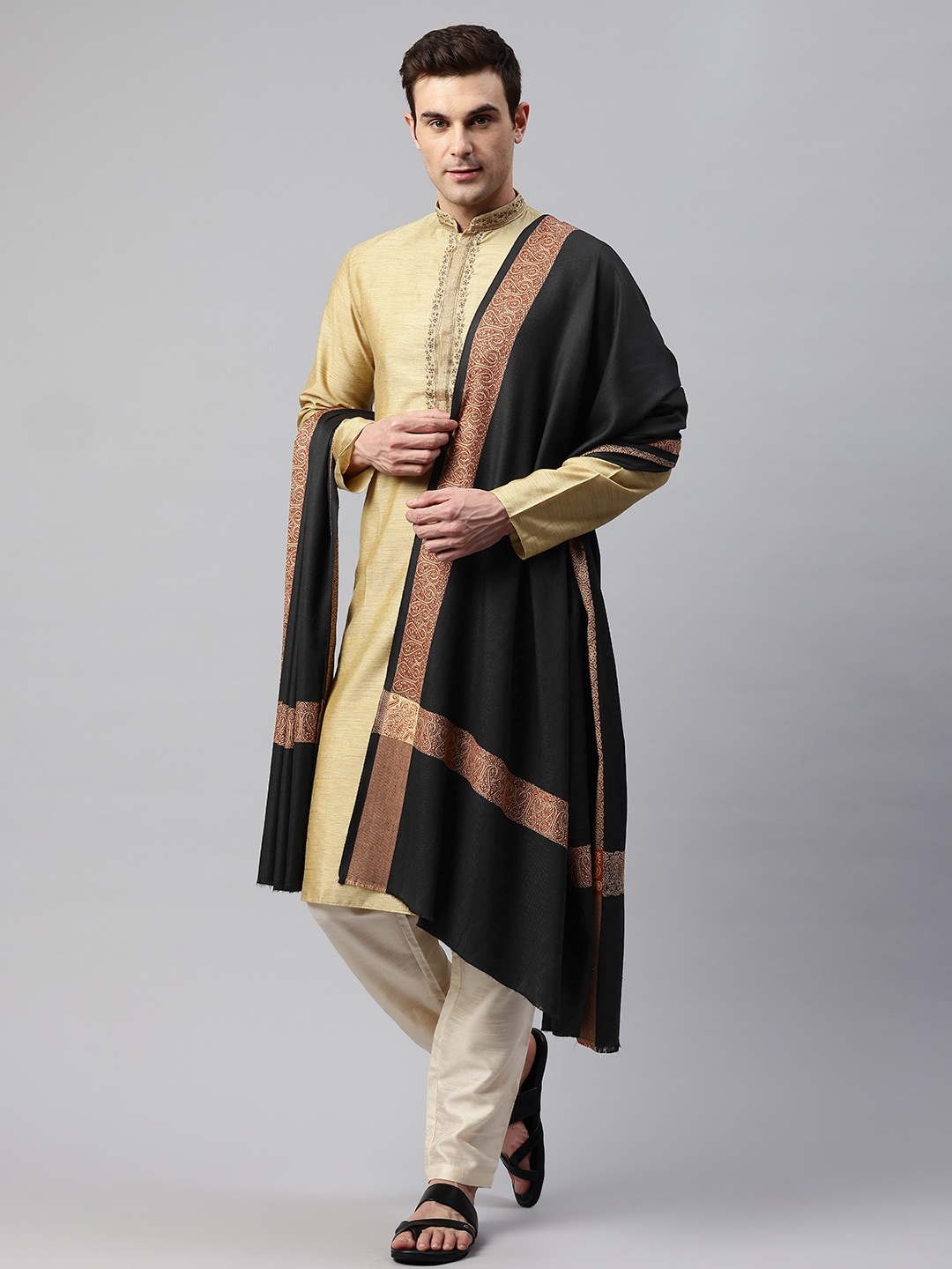 

WEAVERS VILLA Men Solid Pashima Wool Blend Shawl, Black