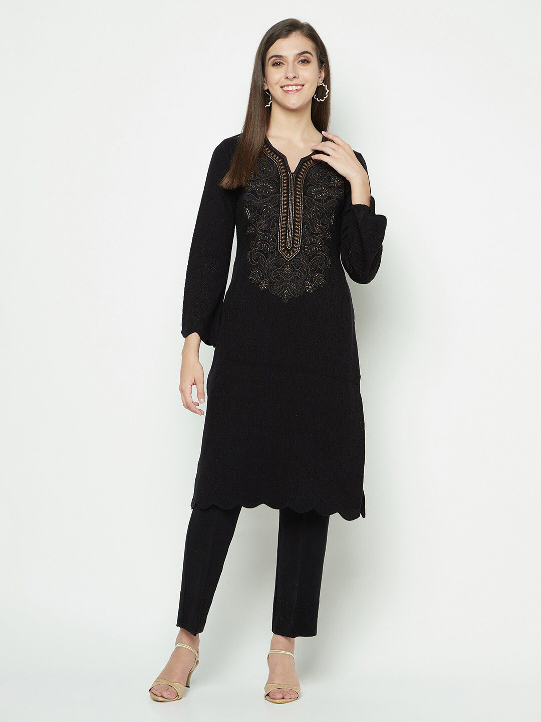 

Knitstudio Woven Design Thread Work Detail Straight Kurta With Trousers, Black